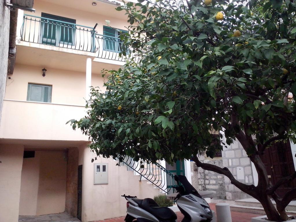 Apartments Doris Сплит Екстериор снимка